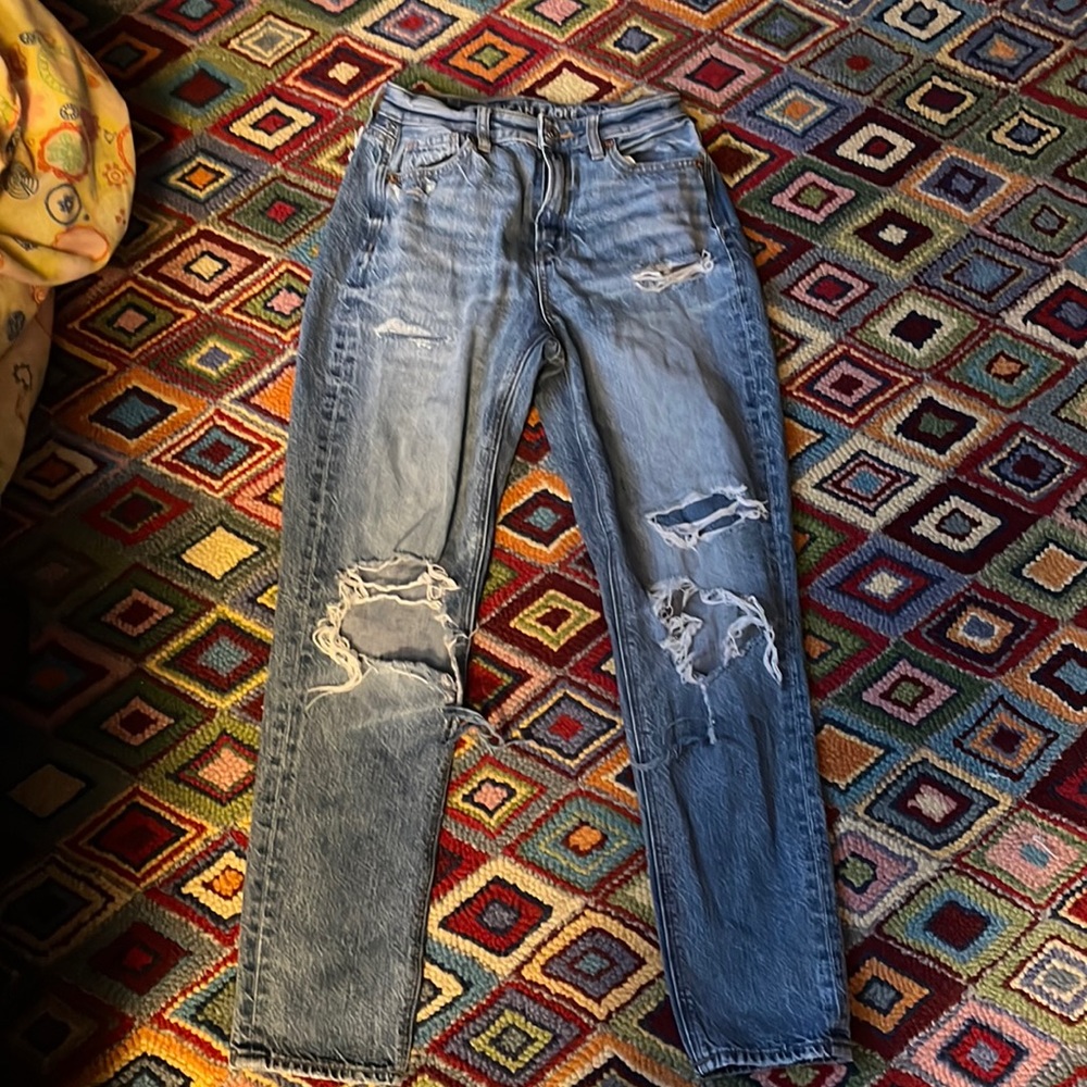 American Eagle Dark Ripped Jean